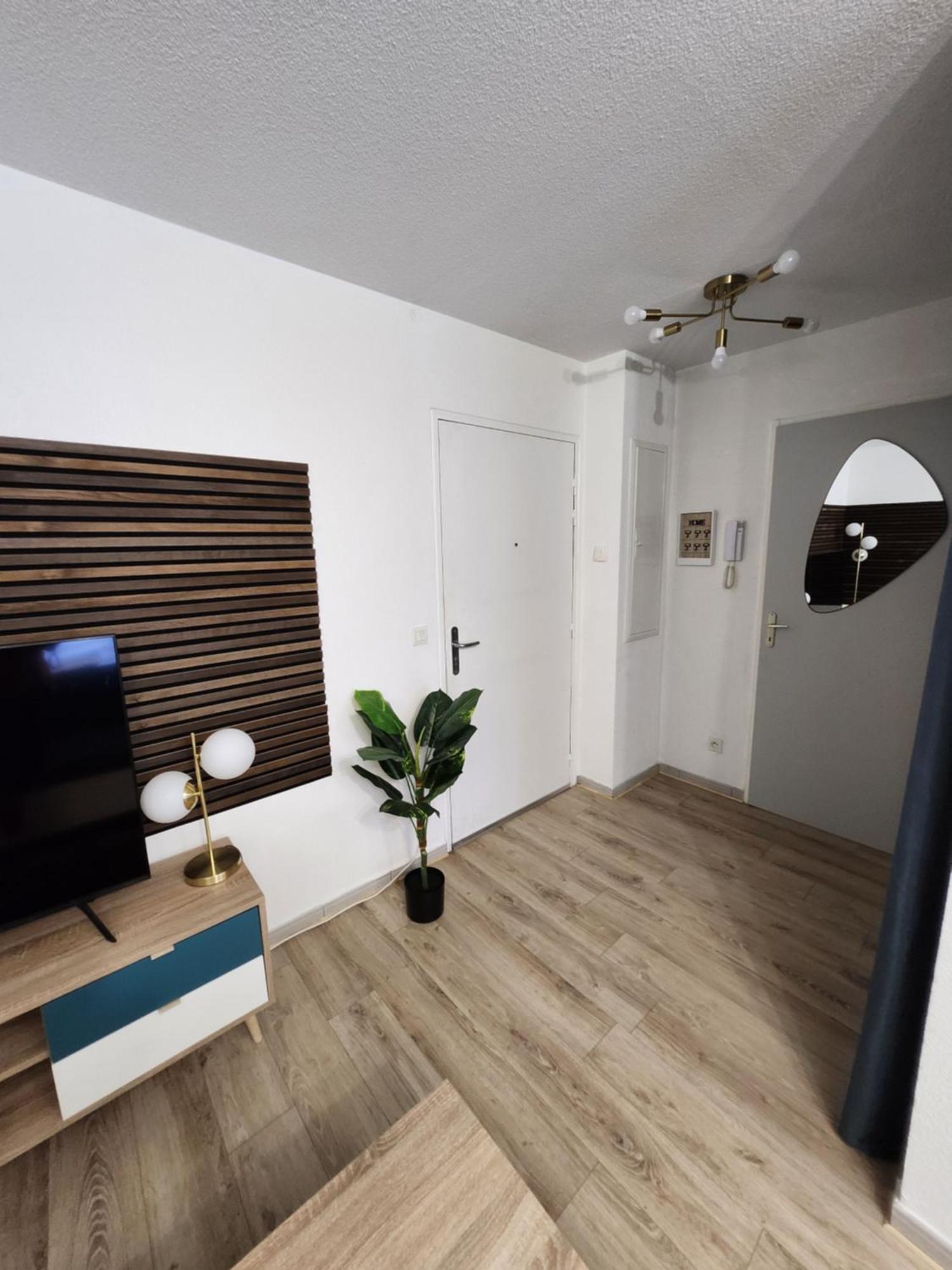 Confort & Equipe Tt Apartment *